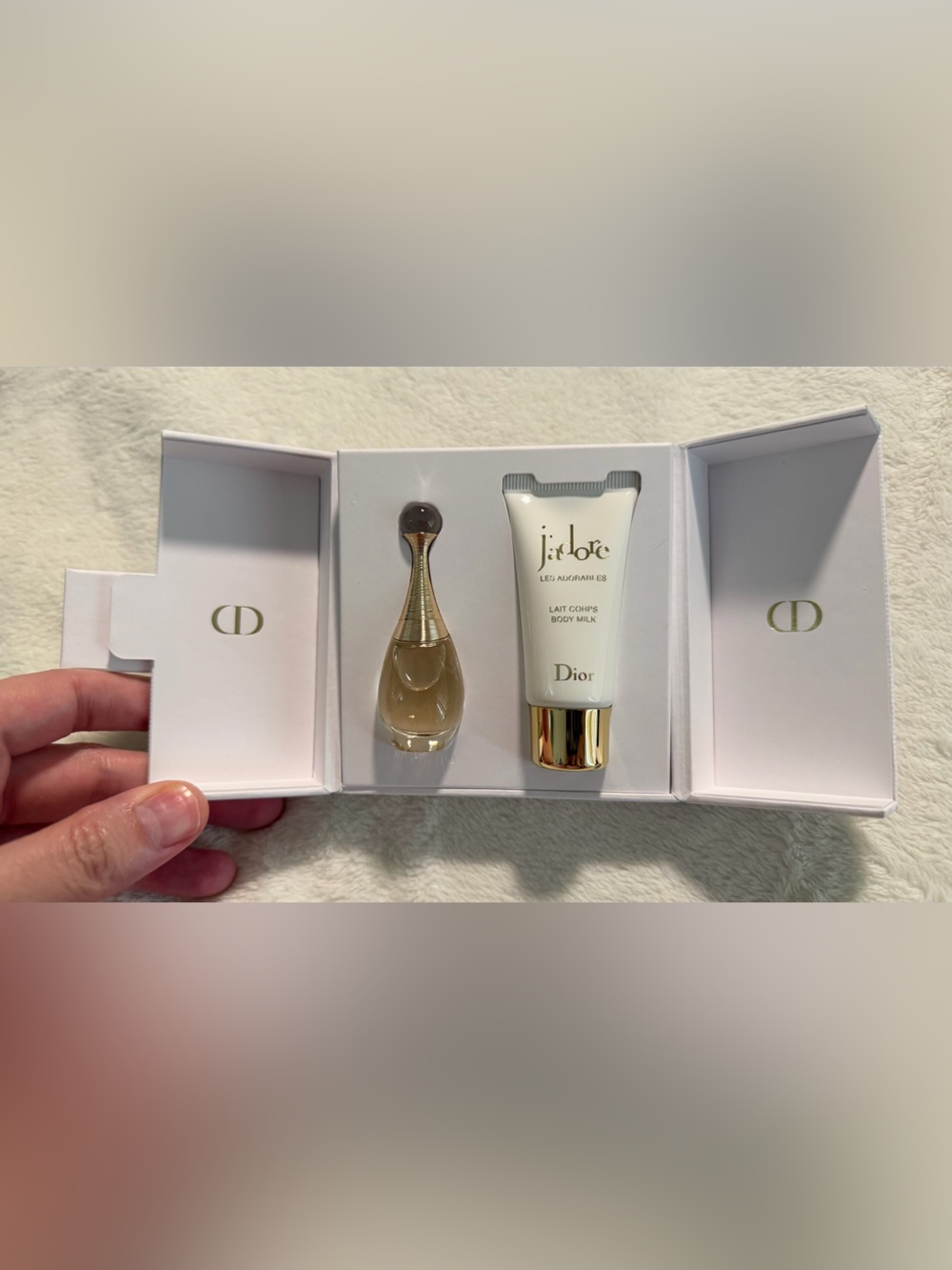 Dior J'adore Gift Set - White & Gold Packaging